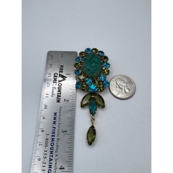 VTG Carved Green Jade Glass Rhinestone Green- Blue Gold Tone Long Dangle Brooch - Picture 9 of 13